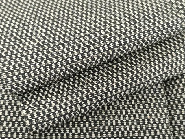 平和屋着物●男性　紬　幾何学文様　黒地　正絹　逸品　AABD4943cs