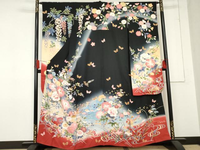 平和屋着物●豪華振袖　友禅　鴛鴦花蝶文　暈し染め　黒地　金彩　金糸　正絹　逸品　AABD6436cs