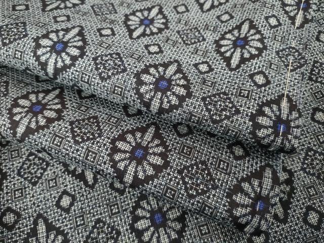 平和屋着物●本場大島紬　割込み絣　花菱文　正絹　逸品　AABD6709ck