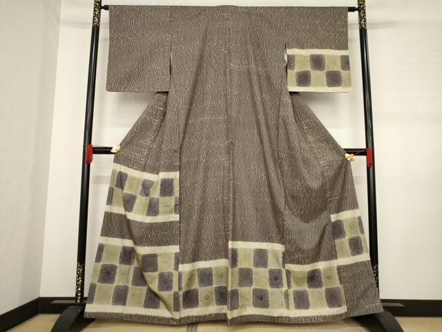 平和屋着物●本場大島紬　染大島　訪問着　中国三大刺繍　スワトウ刺繍　汕頭刺繍　市松花鳥文　正絹　逸品　AABD6717ck