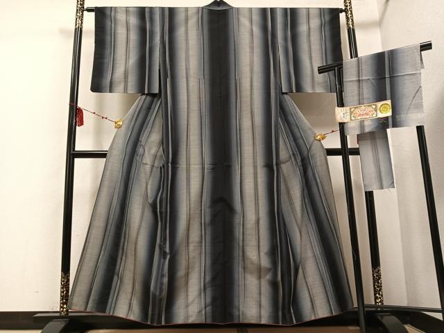 平和屋着物●本場縞大島紬　間道　武島織物謹製　証紙付き　正絹　逸品　AABD7044ph