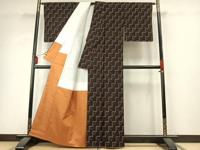 平和屋着物●国指定重要無形文化財　本場久米島紬　手織　抽象文様　正絹　逸品　AABI4447ck_2