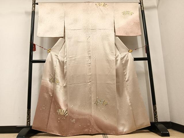 平和屋着物●銀座きしや　訪問着　駒刺繍　地紙花文　暈し染め　金彩　正絹　逸品　AABD8809ph