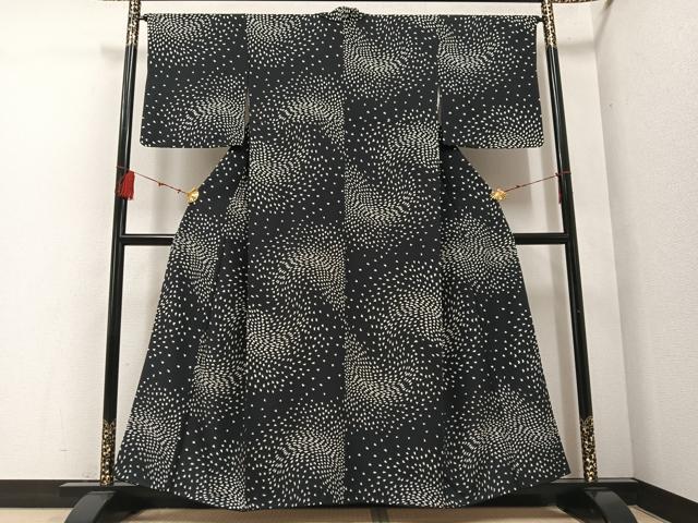 平和屋着物●上質な小紋　桜花弁　黒地　正絹　逸品　AABD8830ph