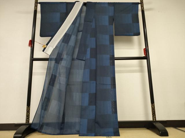 平和屋着物＊夏物　小紋　紗　変わり市松文様　洗える着物　AABD8974jd_2