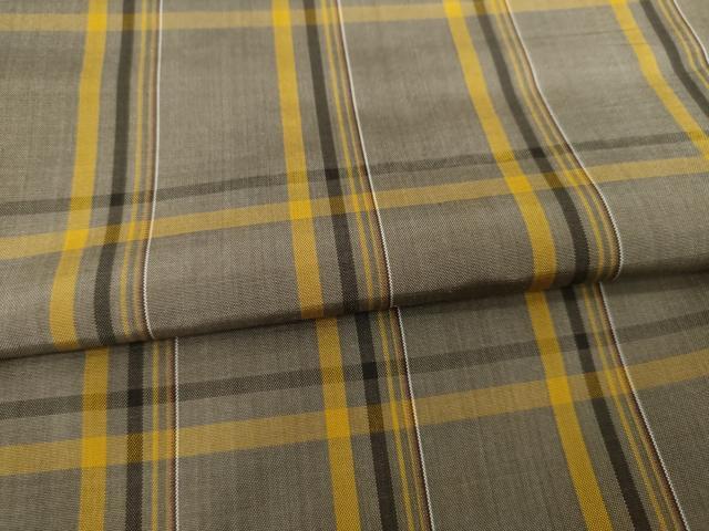 平和屋着物○本場黄八丈 平織 紬 格子 三越扱い 証紙付き 正絹 逸品