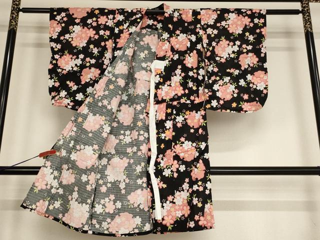 平和屋着物∴夏物　子供　女の子　浴衣　雪輪花文　ラメ系　黒地　AABE2148ja_1