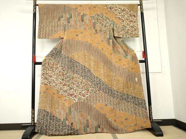 平和屋着物●西岡都巳二　訪問着　型染め　吉祥飛鶴草花文　鬼しぼ縮緬　正絹　逸品　AABE2889cs