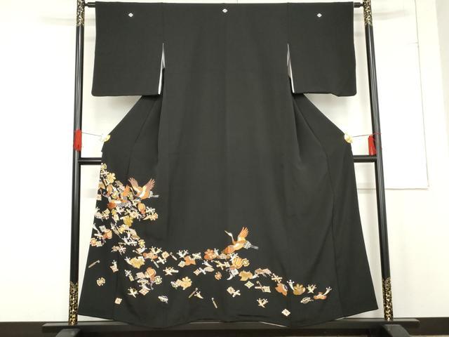 平和屋着物●豪華黒留袖　駒刺繍　飛鶴宝尽くし　金彩　正絹　逸品　AABE5312cs