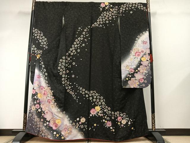 平和屋着物●豪華振袖　駒刺繍　舞花文　暈し染め　黒地　金通し地　正絹　逸品　AABE5383fy
