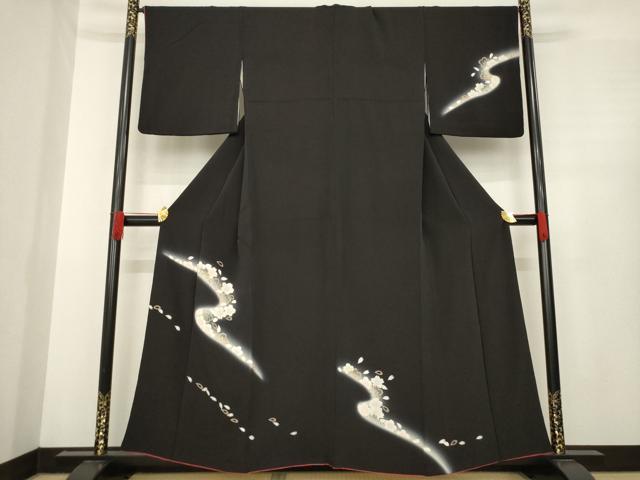 平和屋着物●訪問着　駒刺繍　流水花文　暈し染め　黒地　鬼しぼ縮緬　正絹　逸品　AABE5980ck