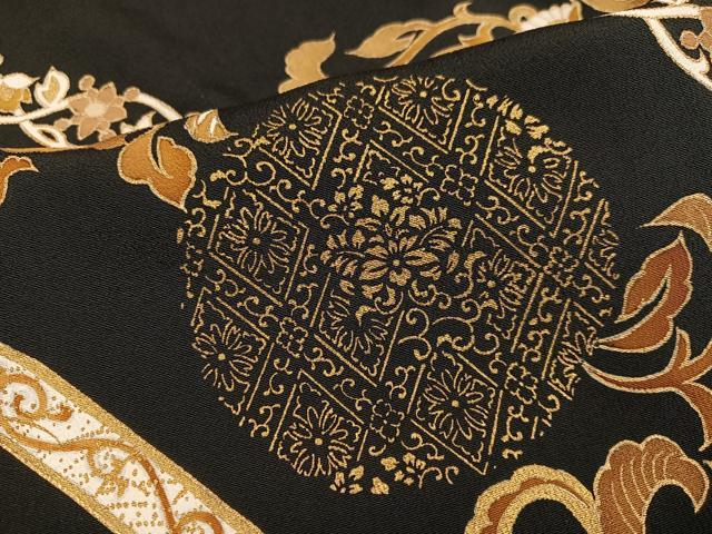 平和屋着物●創業460年・千總　黒留袖　駒刺繍　花唐草文　金彩　高島屋扱い　正絹　逸品　AABE8925ph 平和屋着物○創業460年・千總 黒留袖 駒刺繍 花唐草文 金彩 高島屋扱い