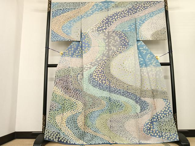 平和屋着物●訪問着　中国三大刺繍　相良刺繍　舞花文　暈し染め　銀通し地　正絹　逸品　AABF0640fy