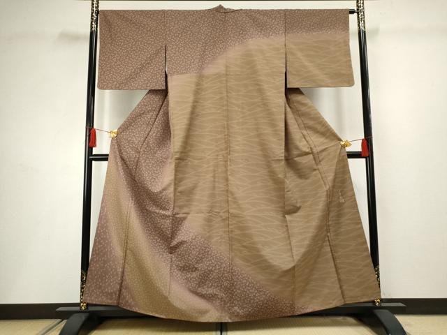 平和屋着物●創業140年　小糸染芸の四代目　小糸敏夫　本場大島紬　染大島　訪問着　立波花文　正絹　逸品　AABF5122cs 平和屋着物○創業140年 小糸染芸の四代目 小糸敏夫 本場