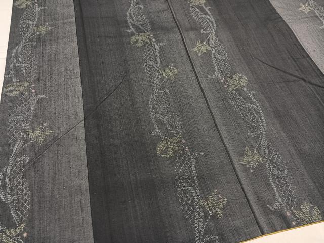 平和屋着物●結城紬　100亀甲　飛び亀甲　草花間道　正絹　逸品　AABF6044ph 平和屋着物○結城紬 100亀甲 飛び亀甲 草花間道 正絹 逸品 AABF6044ph