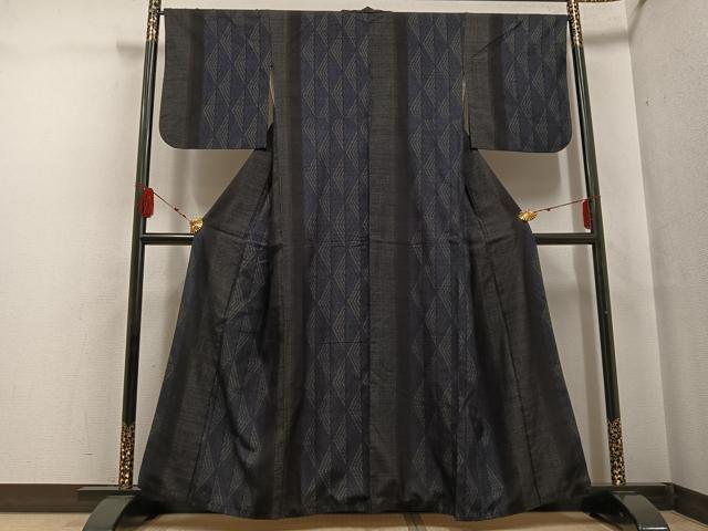 平和屋着物○本場結城紬 重要無形文化財 80亀甲 間道 正絹 逸品