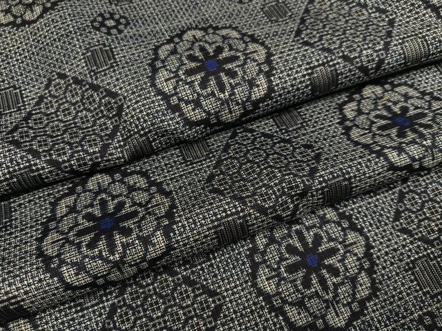平和屋着物●本場大島紬　割込み絣　舞花文　正絹　逸品　AABF6103ph
