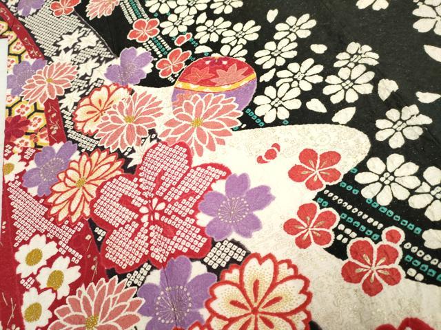 平和屋着物●豪華振袖　花毬文　黒地　金彩　金通し地　正絹　逸品　AABF6562cs 平和屋着物○豪華振袖 総絞り 駒刺繍 草花丸文 黒地 金彩 正絹 逸品
