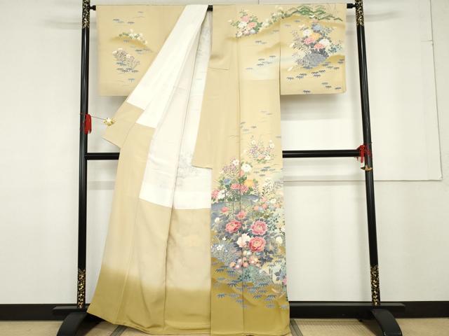 平和屋着物●十日町友禅作家　阿部佳雪　訪問着　松竹梅花文　夢染里　暈し染め　浜ちりめん　反端付き　正絹　逸品　未使用　AABF6613cs_1