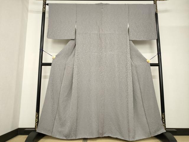 平和屋着物●上質な色無地　吉祥花地紋　煤色　正絹　逸品　AABF8962ck 平和屋着物○上質な色無地 吉祥花地紋 煤色 正絹 逸品 AABF8962ckの