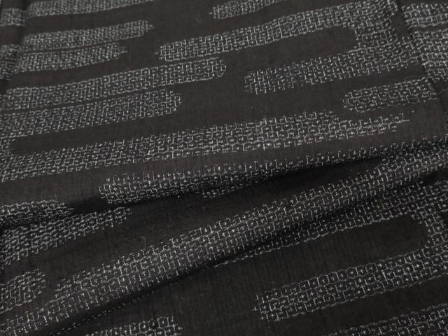 平和屋着物●本場結城紬　重要無形文化財　80亀甲　エ霞文　黒地　正絹　逸品　AABF9075cs