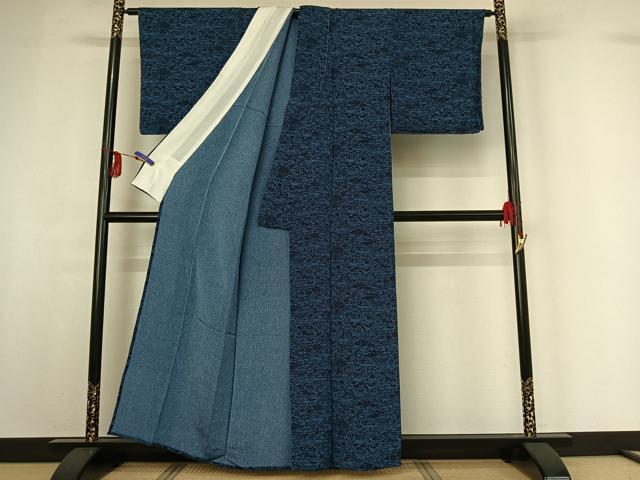 平和屋着物▽上質な小紋 単衣 藍 型染め 草花文 鬼しぼ縮緬 正絹 逸品
