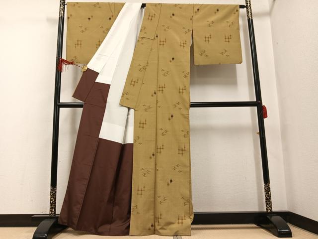平和屋着物●上質な紬　琉球絣文様　正絹　逸品　AABG0456ph_2