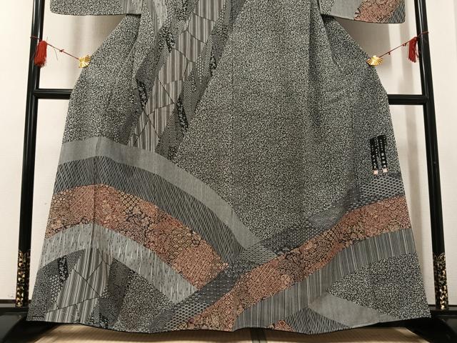 平和屋着物●伝統工芸士 染谷梅治　彫刻師　太田茂夫　訪問着　更紗文　黒地　正絹　逸品　AABG0464ph_2