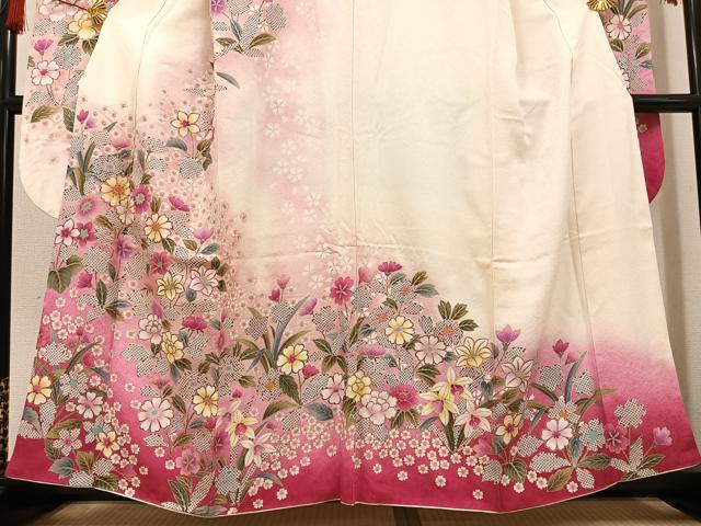 平和屋着物○豪華振袖 駒刺繍 草花文 暈し染め 金彩 正絹 逸品