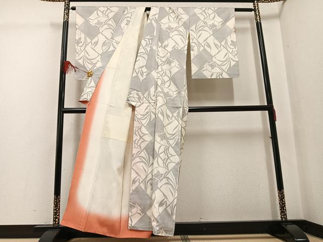 平和屋着物●本場大島紬　白大島　カタス9マルキ　草花文　正絹　逸品　未使用　AABG2831ph 平和屋着物○本場大島紬 白大島 9マルキ 流水草花文 正絹 逸品 未使用