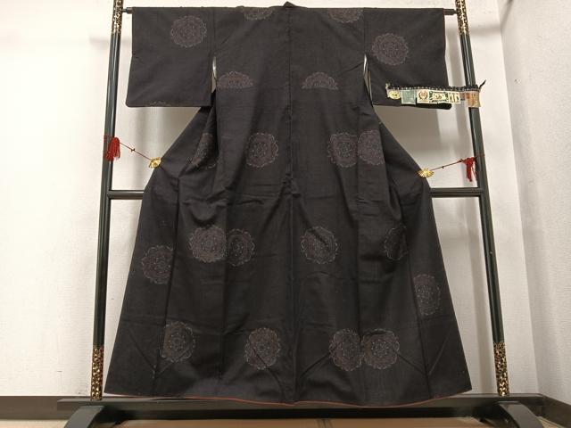 平和屋着物●本場結城紬　重要無形文化財　80亀甲　舞花文　証紙付き　正絹　逸品　AABG3438ph_1