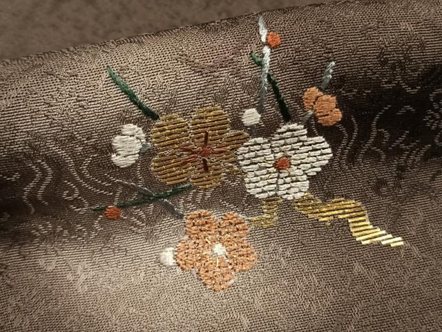 平和屋着物●訪問着　竹屋町刺繍　兎　枝梅文　蛍暈し　金糸　正絹　逸品　AABG4442fy_5