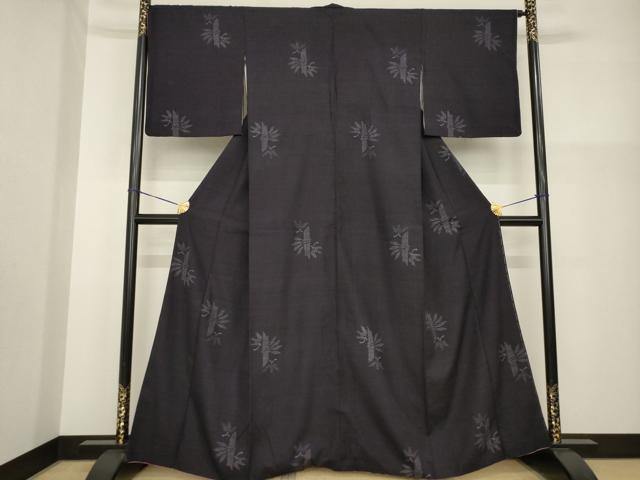 平和屋着物●本場結城紬　重要無形文化財　80亀甲　笹竹文　飛び亀甲柄　正絹　逸品　AABG5828ck_1