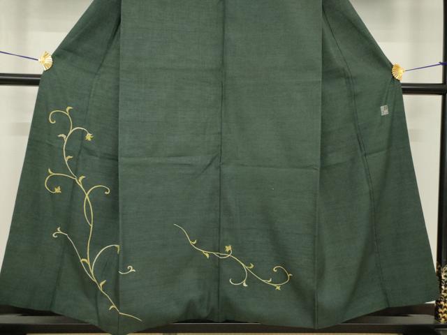 平和屋着物●創業460年・千總　訪問着　刺繍　本場結城紬地　花唐草文　黒緑色地　正絹　逸品　AABG5839ck 平和屋ヤフーショッピング店 - 訪問着・付下げ｜Yahoo!ショッピング