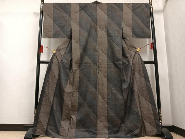 平和屋着物●本場大島紬　カタス7マルキ　間道　正絹　逸品　AABG6542ph