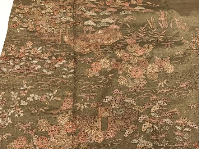 平和屋着物●訪問着　紬地　中国三大刺繍　汕頭刺繍　スワトウ刺繍　松竹梅風景文　正絹　逸品　AABG7344ph 平和屋着物○訪問着 紬地 中国三大刺繍 汕頭刺繍 スワトウ刺繍 松竹梅