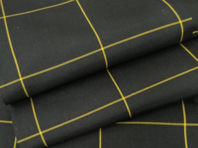 平和屋着物●本場縞大島紬　格子　黒地　正絹　逸品　AABG9871cs