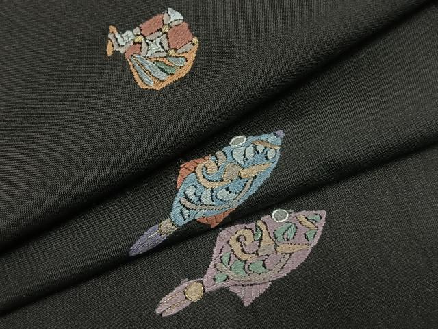 平和屋着物●本場大島紬　総刺繍　魚　貝　黒地　金糸　正絹　逸品　AABH0730fy 22,425円