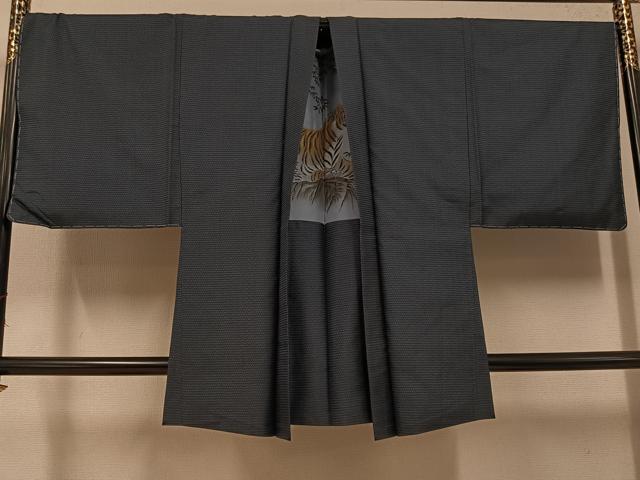 平和屋着物○男性 色紋付 羽織セット 菱吉祥文 羽裏：渡り橋風景文