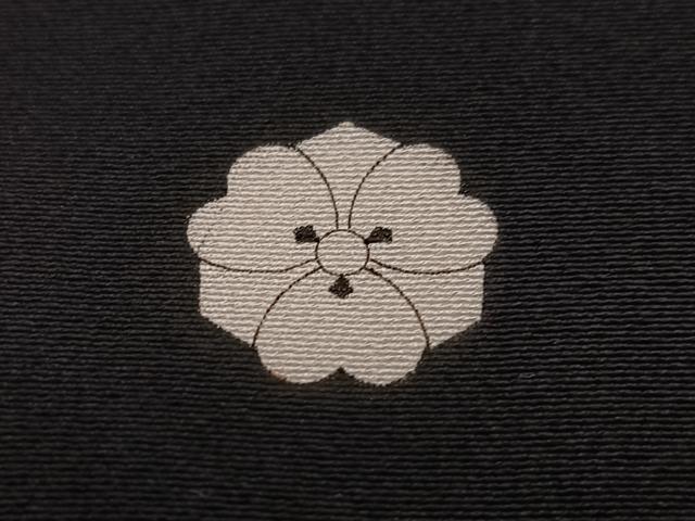 平和屋着物●本場加賀友禅作家　杉浦伸 　黒留袖　風景草花文　暈し染め　正絹　逸品　AABH3058ph 平和屋着物○本場加賀友禅作家 杉浦伸 黒留袖 風景草花文 暈し染め