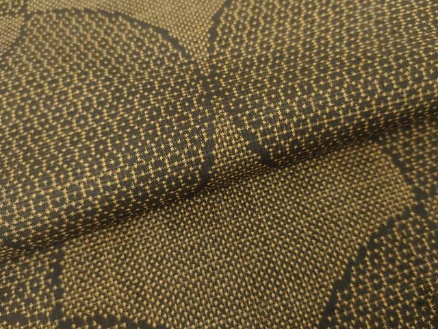 平和屋着物●本場大島紬　一元7マルキ　幾何学文様　正絹　逸品　AABH3706cs_3