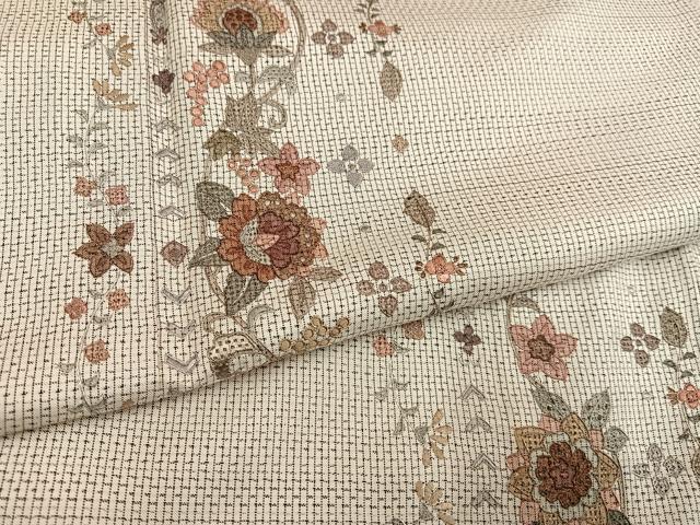 平和屋着物●本場大島紬　訪問着　中国三大刺繍　スワトウ刺繍　汕頭刺繍　更紗唐草文　正絹　逸品　未使用　AABH4156ph_4