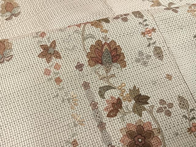 平和屋着物●本場大島紬　訪問着　中国三大刺繍　スワトウ刺繍　汕頭刺繍　更紗唐草文　正絹　逸品　未使用　AABH4156ph_5
