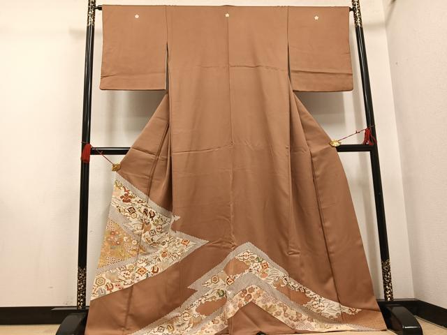 平和屋着物●創業460年・千總　色留袖　駒刺繍　花宝尽くし　金彩　正絹　逸品　AABH4176ph