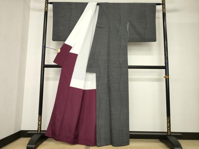 平和屋着物●本塩沢　170亀甲　よろけ間道　黒地　正絹　逸品　AABH4600ck_2