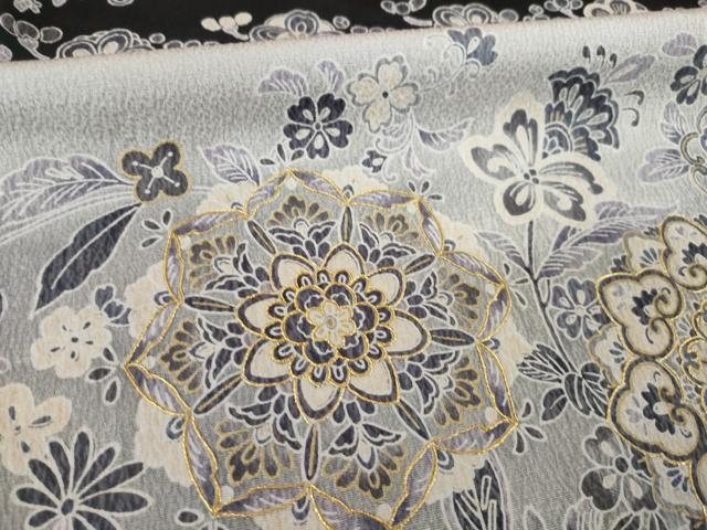 平和屋着物●訪問着　中国三大刺繍　スワトウ刺繍　汕頭刺繍　横段更紗花文　暈し染め　黒地　金糸　正絹　逸品　AABH4603ck 平和屋着物○訪問着 中国三大刺繍 スワトウ刺繍 汕頭刺繍 横段更紗花文