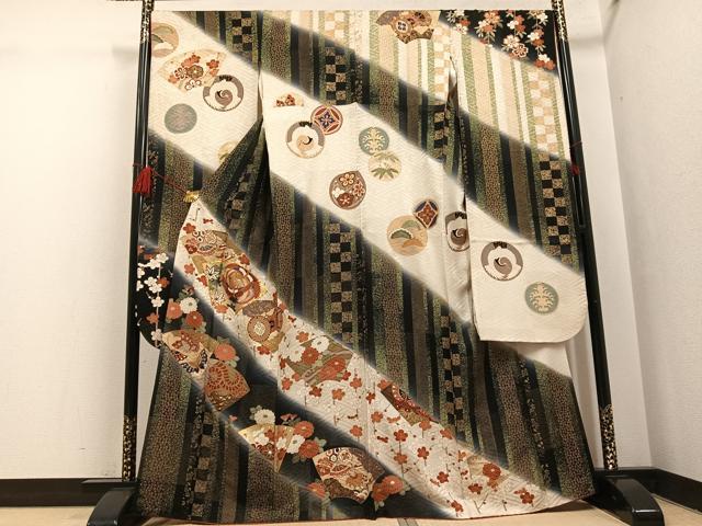 平和屋着物●英王室献上友禅作家　木下勝功　振袖　駒刺繍　地紙花蝶群れ鶴吉祥文　暈し染め　金彩　正絹　逸品　AABH5242ph