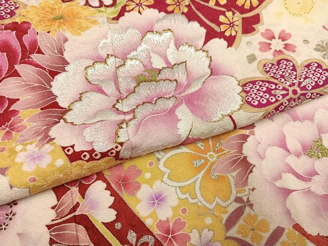 平和屋着物●豪華振袖　刺繍　花蝶文　銀彩　銀通し地　正絹　逸品　AABH8306ph_4