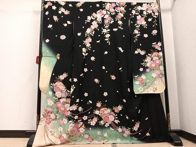 平和屋着物●豪華振袖　花毬文　暈し染め　黒地　金彩　金通し地　正絹　逸品　AABH8307ph 38,025円