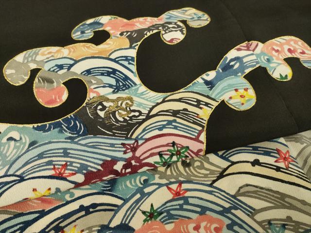 平和屋着物●豪華黒留袖　紅型　刺繍　立波文　金糸　正絹　逸品　AABI0776ck_4